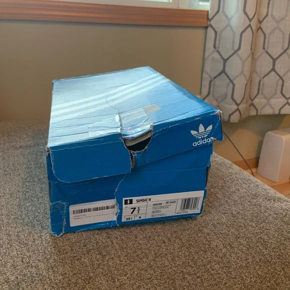 NWT Adidas Women’s Samba White with Green Stripes Sneakers 7.5 - Picture 7 of 8